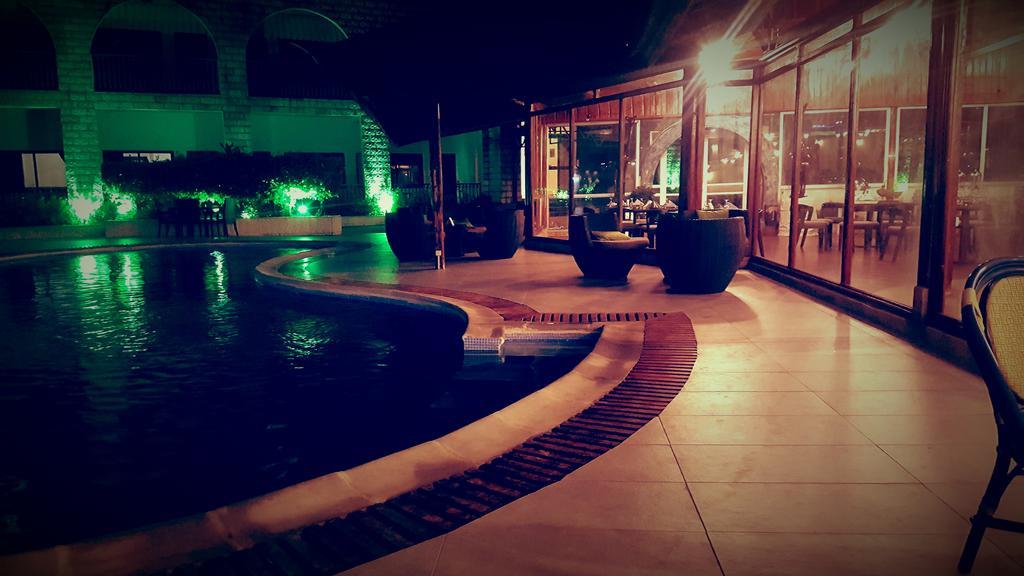 Riviera Taouyah Hotel Conakry Bagian luar foto